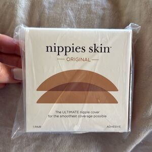 Nippies Adhesive Caramel A-C Cups NWT